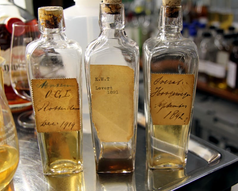 Old Rum sample bottles