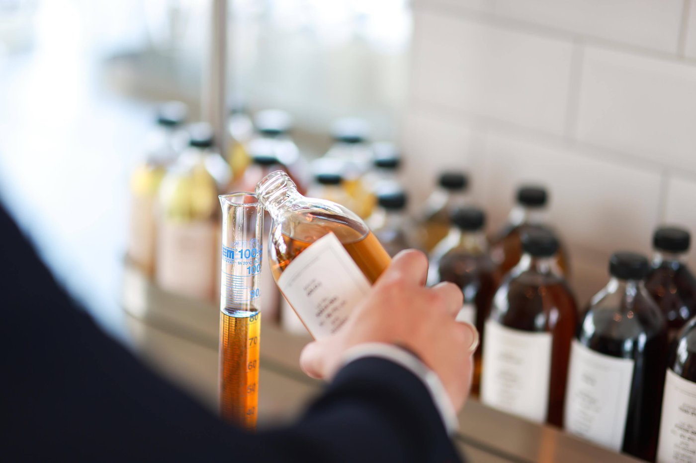What Is A Rum Blend: The Rum Blending Process Explained